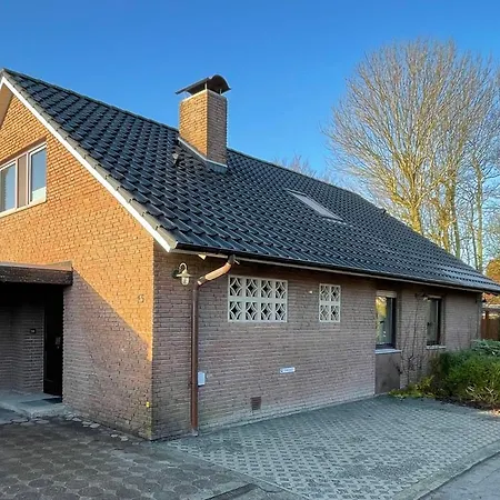 Domizil Nuest شقة *